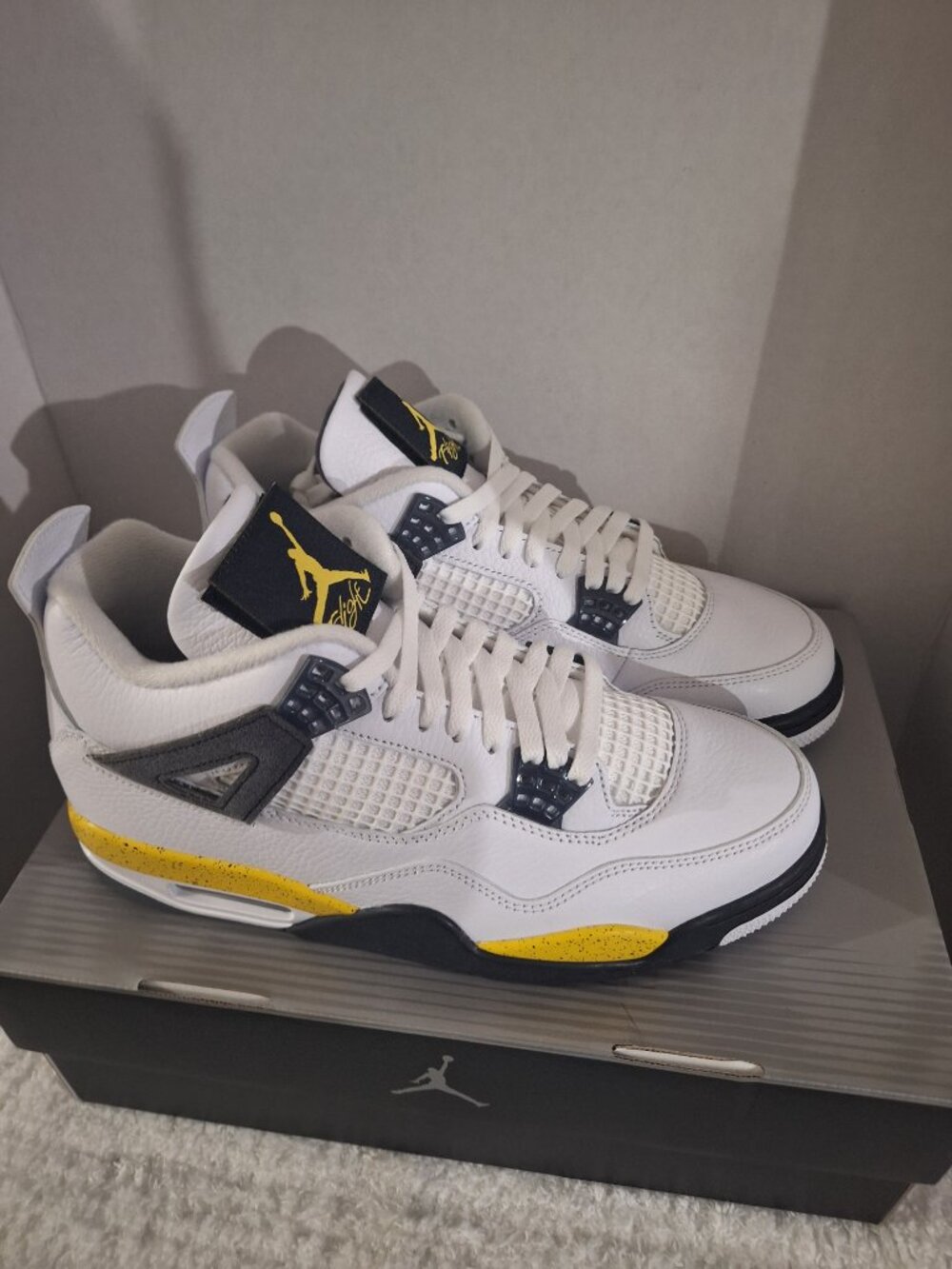 Retro 4 "Tour Yellow" White Men's Size 10